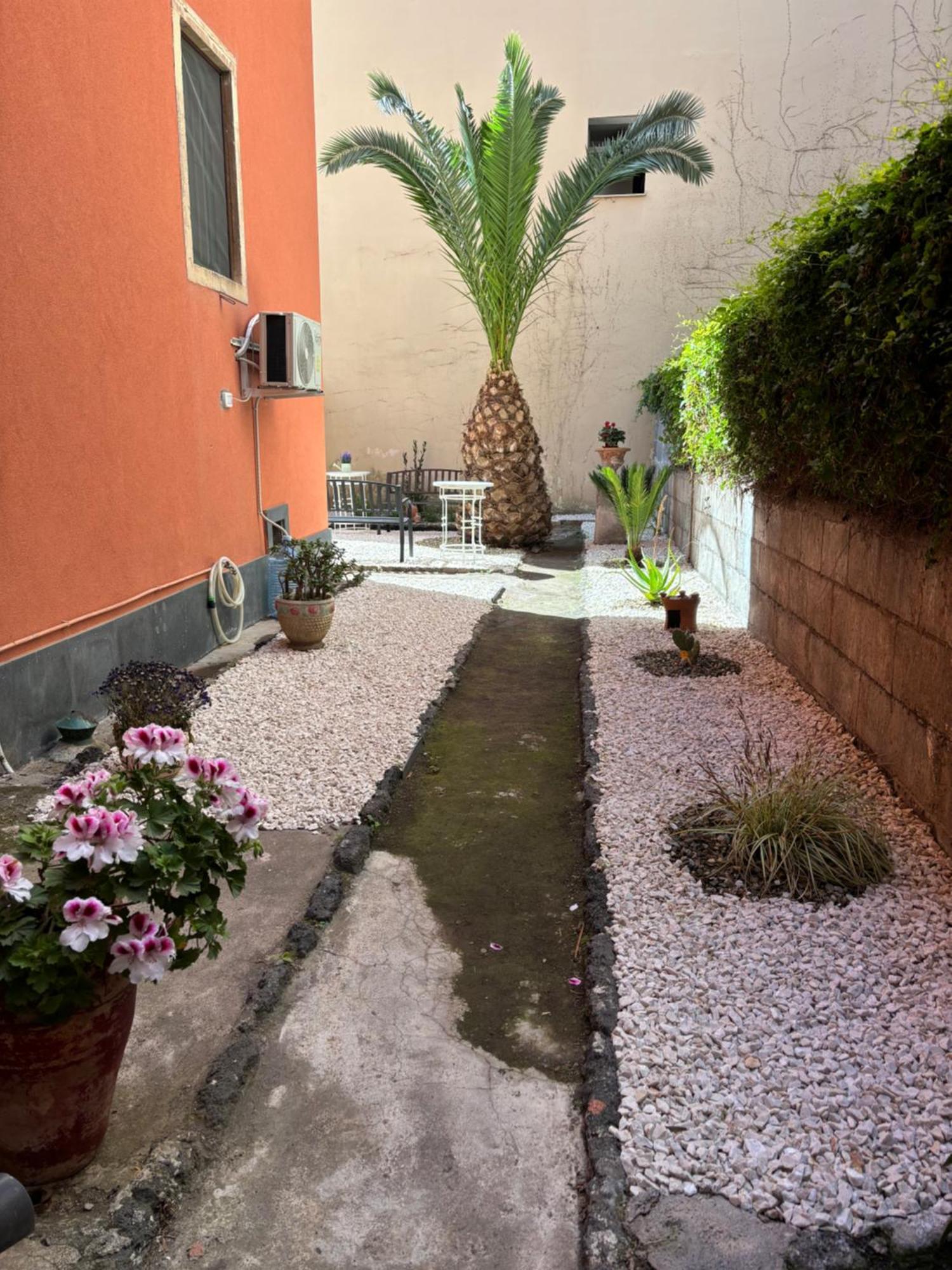 Il Giardino Casa Vacanze Catania Bagian luar foto