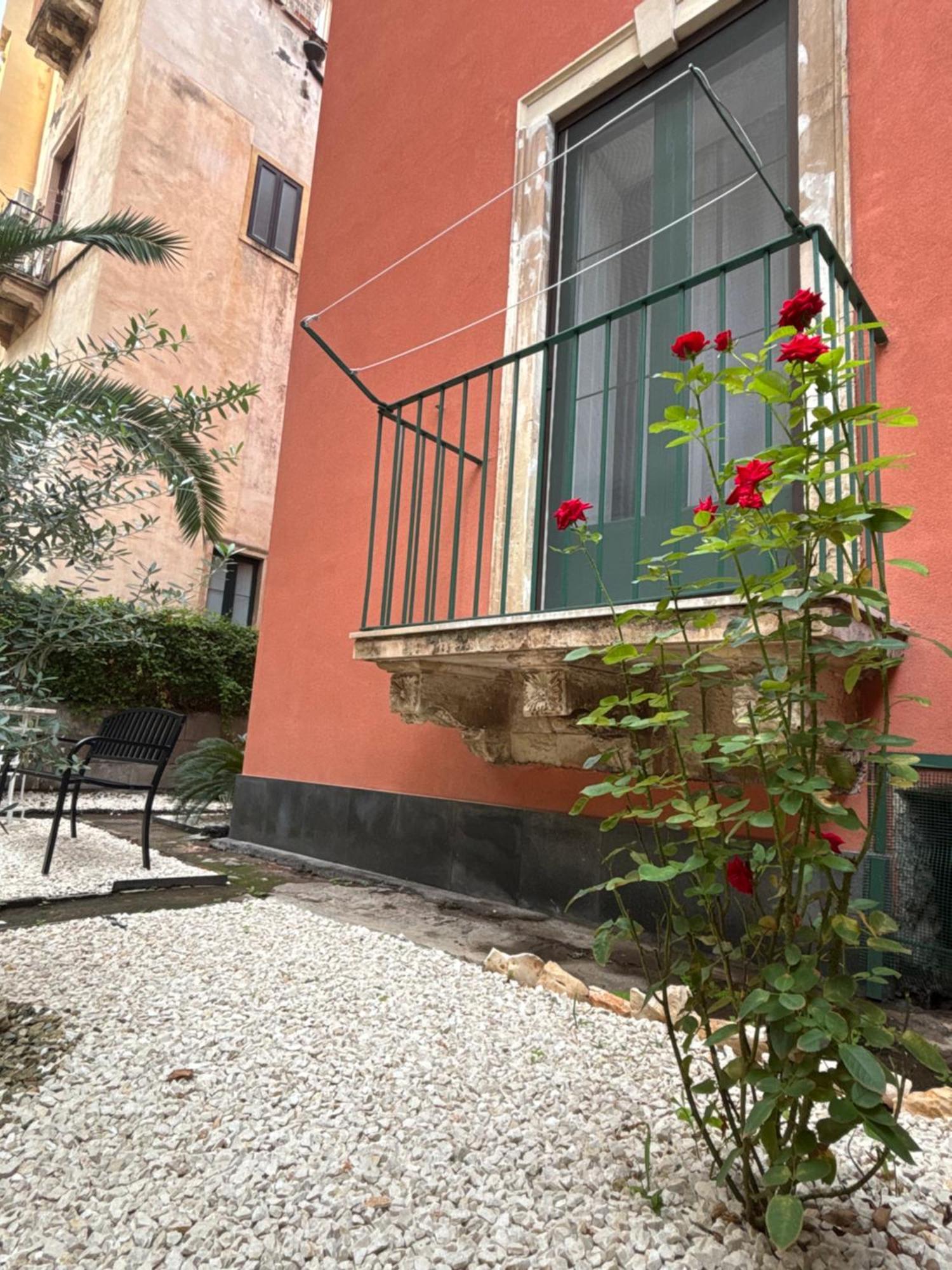 Il Giardino Casa Vacanze Catania Bagian luar foto